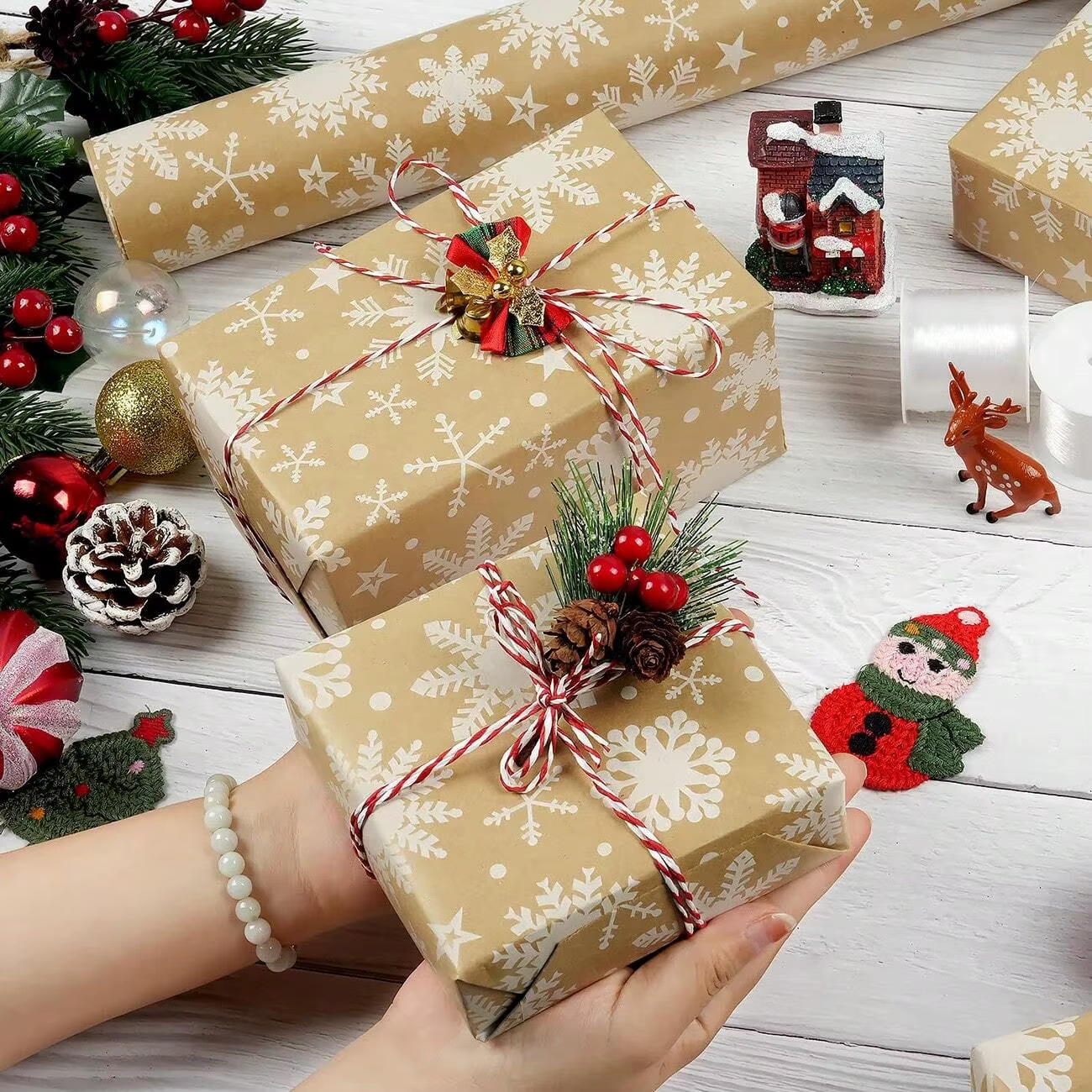 Papier d'emballage de Noël pour emballage cadeau, arbre de Noël, motif de flocon de neige, papier kraft rétro, mariage, anniversaire, décor de fête à la maison