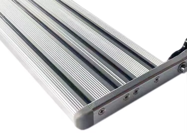 Marchepied double pliable manuel en alliage d'aluminium de haute qualité 12V avec une forte capacité de charge pour les accessoires de camping-car