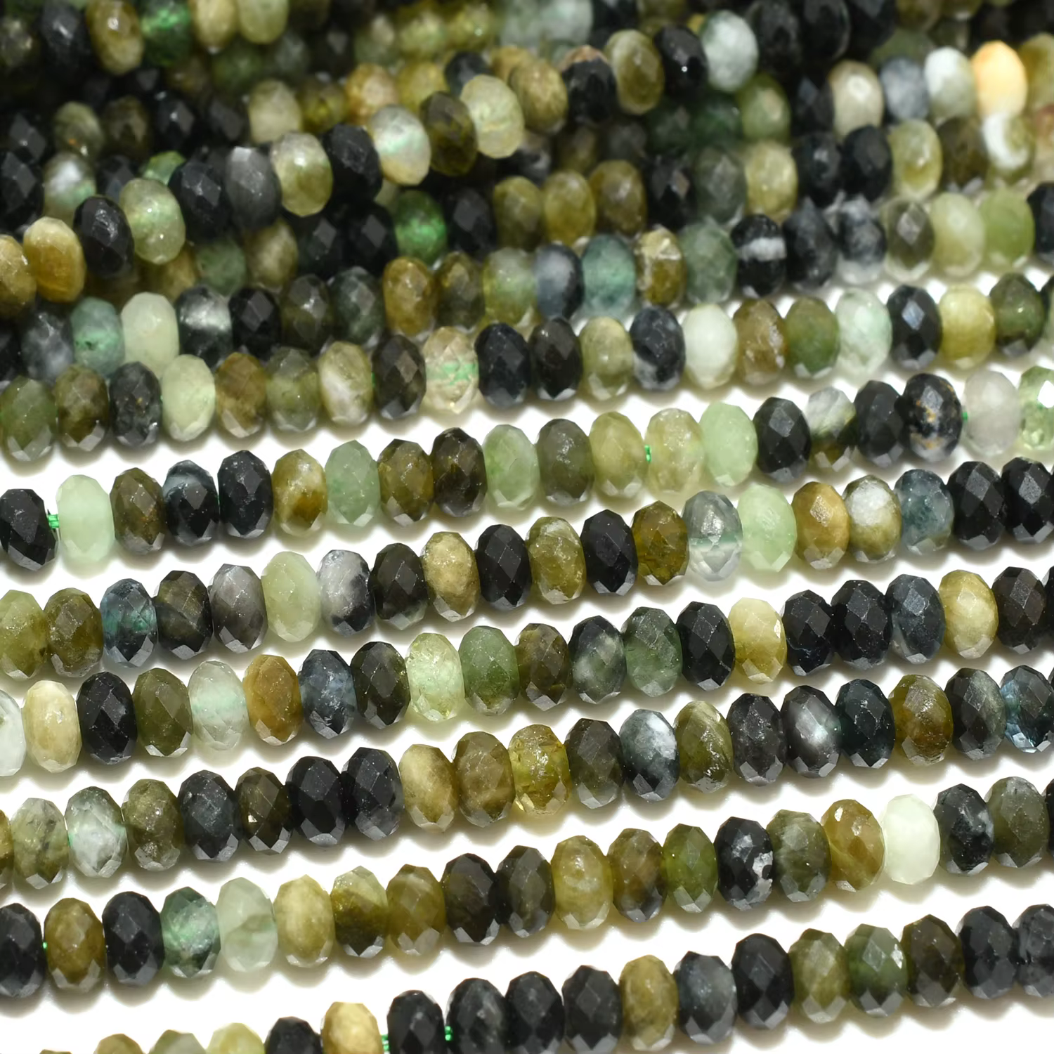Perles rondelles à facettes en tourmaline verte-noire naturelle 2x3mm / 2,3x4mm