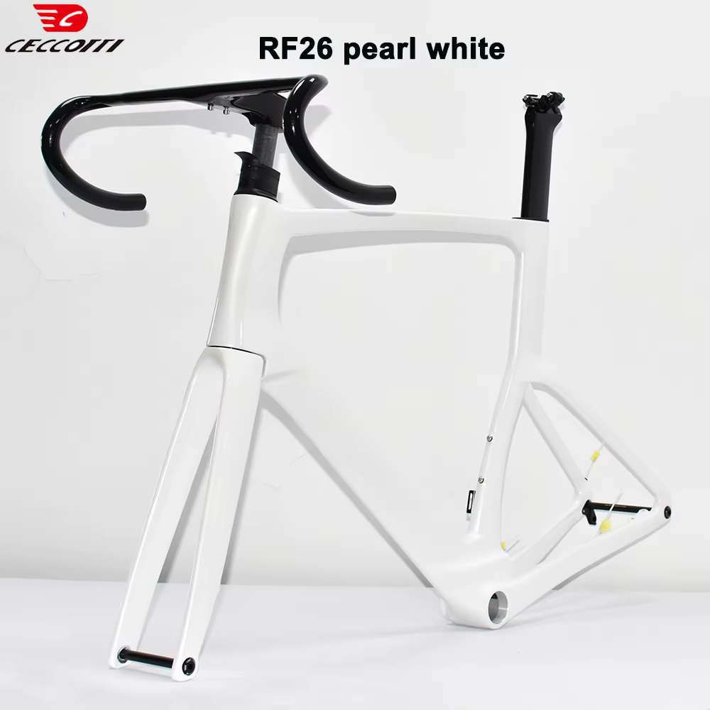Cadre de vélo de route entièrement en carbone modèle CECCOTTI RF26 avec frein à disque conception de câble intérieur