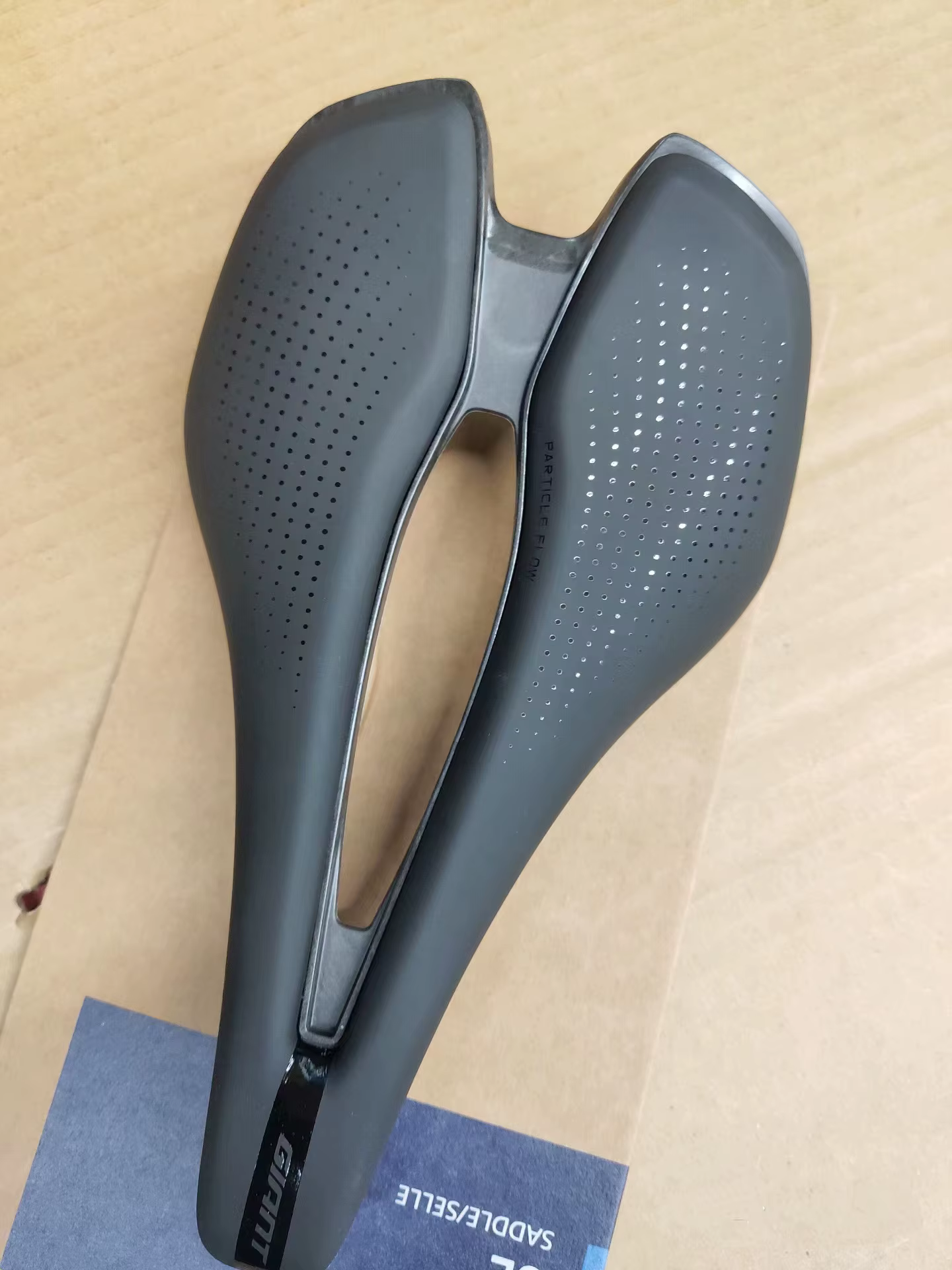 Selle gigante FLEET SL