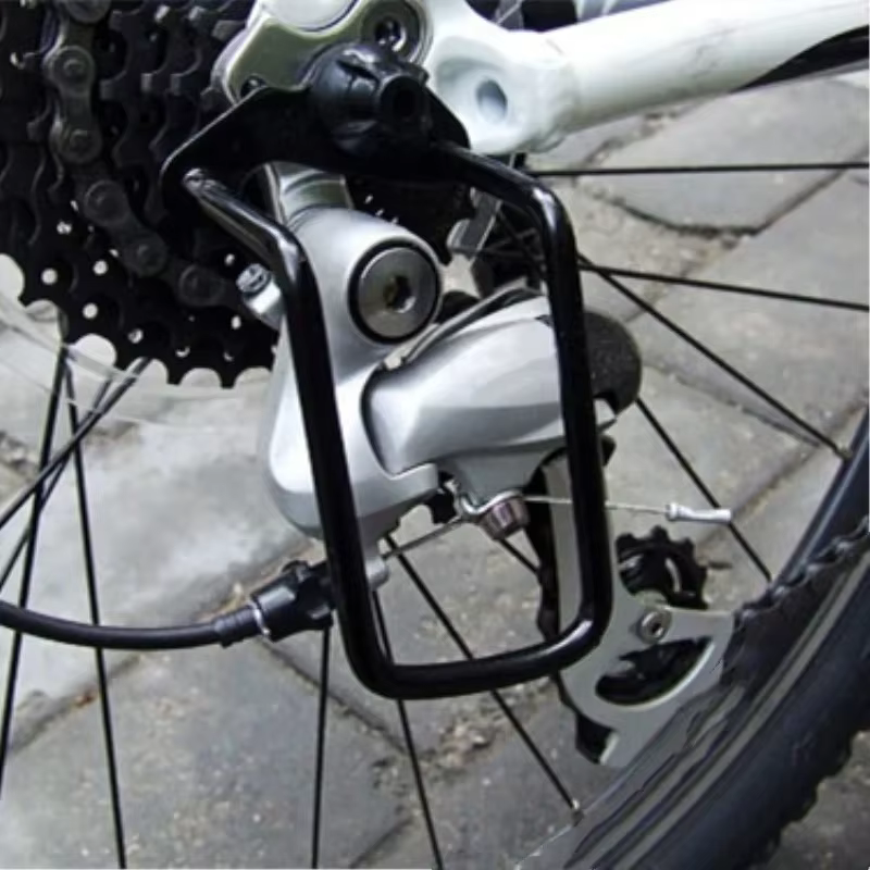 Protecteur de dérailleur arrière pour vélo de route et VTT