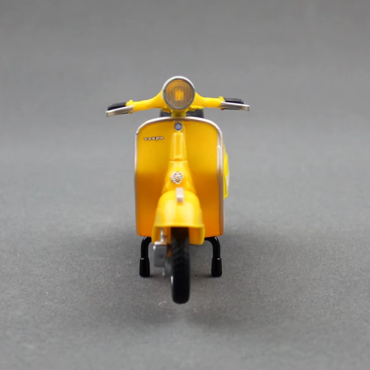 Scooter électrique de rallye Vespa 1/18