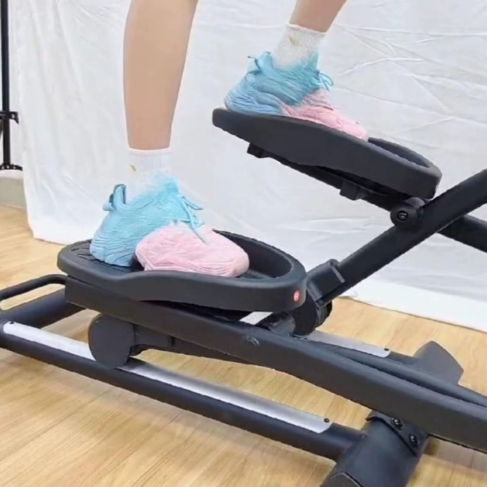 Pièce de roue à rouleaux elliptique pour femmes en plein air sous la machine