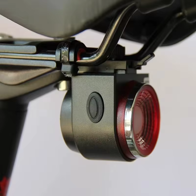 A8 Pro-enquêter arrière antivol sans fil pour vélo de route