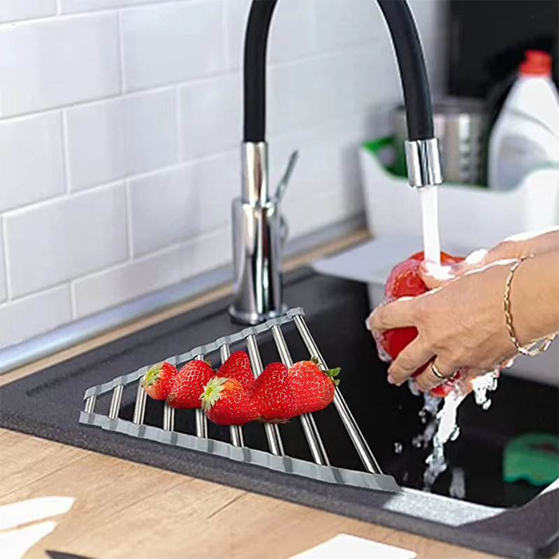 Triangle Roll-Up Vaisselle vaccage T1 pour Évier Coin Pliable En Acier Inoxydable Caddy Éponge Étagère Support Cuisine Proximité