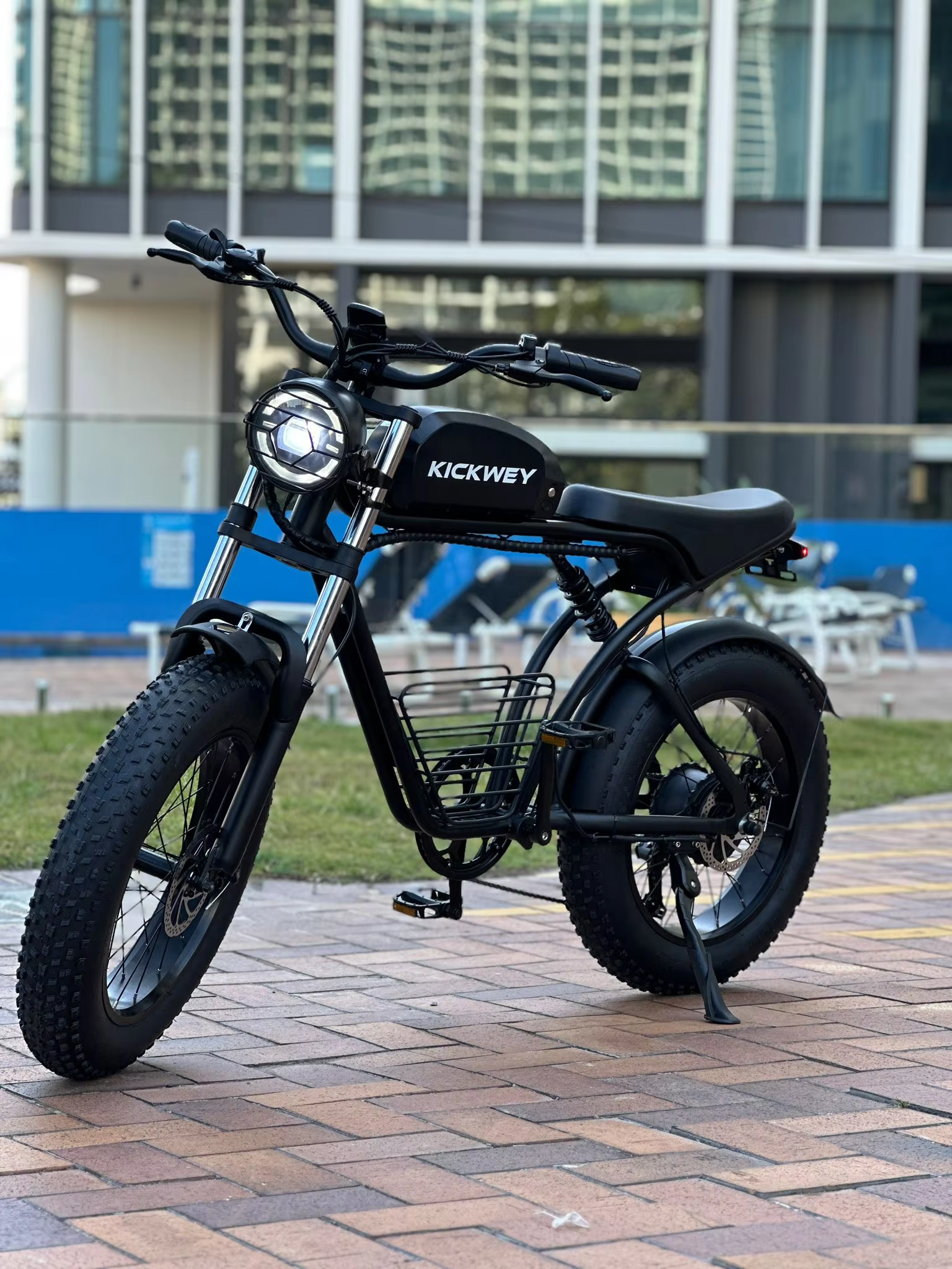 EBIKE nouveau K7 1500W 48V 23Ah batterie 20*4 pouces pneus tout-terrain vitesse maximale 45-50 km/h LCD