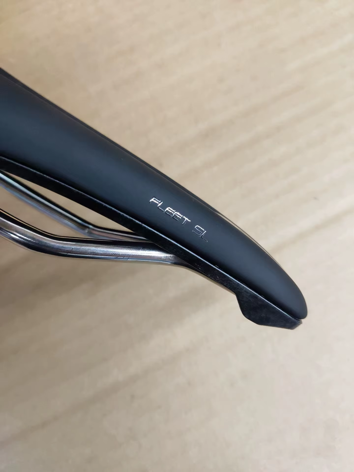 Selle gigante FLEET SL